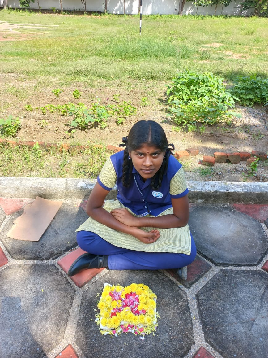FLOWER ARRANGEMENT